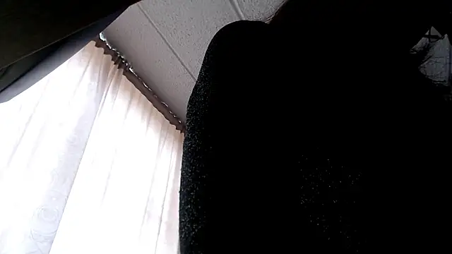 Juls winter  online show from 10-20-25, 06:08