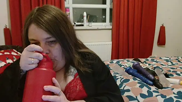 HouseWifeWhore Milf online show from 09-10-25, 07:14