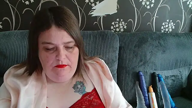 HouseWifeWhore Milf online show from 09-23-25, 12:19