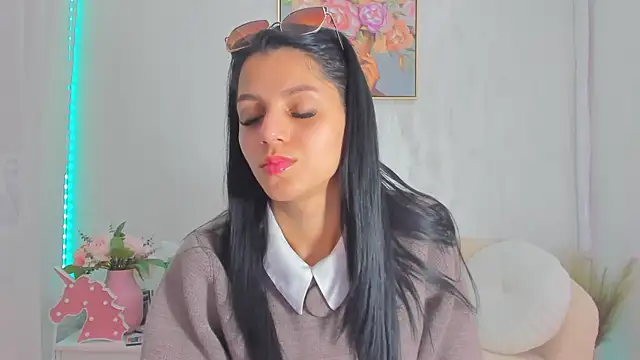 Sarabecker online show from 04-25-26, 07:33