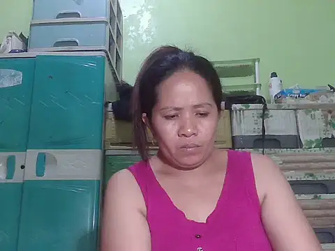 Snapshot of sweetlady_pinay chatting on 04-05-26, 11:29 sweetlady pinay online show from 04-05-26, 11:29