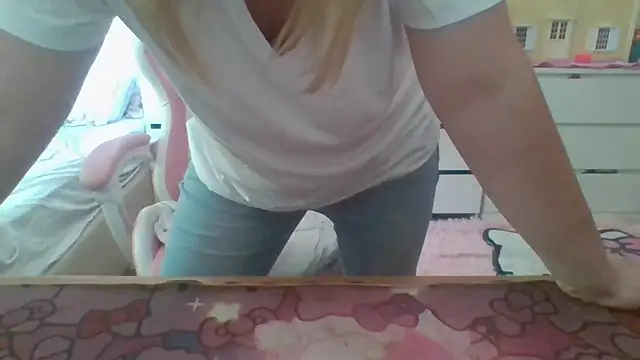 BondageGirl35 online show from 06-01-26, 09:55