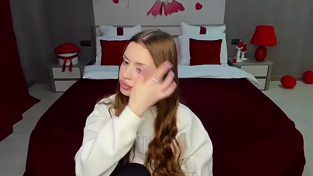 Snapshot of _Sweet__Cherry_ chatting on 02-20-25, 05:33 Sweet Cherry online show from 02-20-25, 05:33