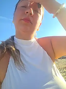 Snapshot of isabella_rossse chatting on 05-31-26, 04:14 isabella rossse online show from 05-31-26, 04:14