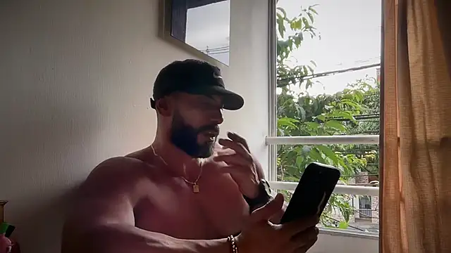 Snapshot of romeolovedark chatting on 05-20-26, 10:16 romeolovedark online show from 05-20-26, 10:16