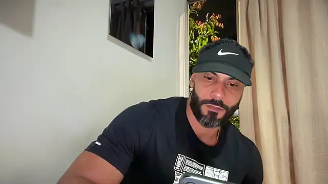 Snapshot of romeolovedark chatting on 05-26-26, 02:51 romeolovedark online show from 05-26-26, 02:51