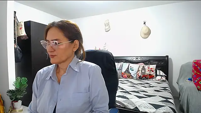 Snapshot of Xiimen chatting on 02-06-25, 03:59 Xiimen online show from 02-06-25, 03:59