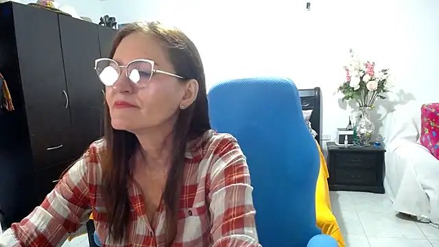 Snapshot of Xiimen chatting on 10-31-25, 12:11 Xiimen online show from 10-31-25, 12:11