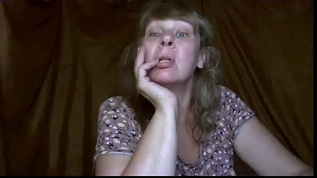 Snapshot of karina_ren_ chatting on 07-26-26, 04:47 karina ren online show from 07-26-26, 04:47