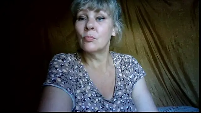 Snapshot of karina_ren_ chatting on 07-28-26, 01:10 karina ren online show from 07-28-26, 01:10