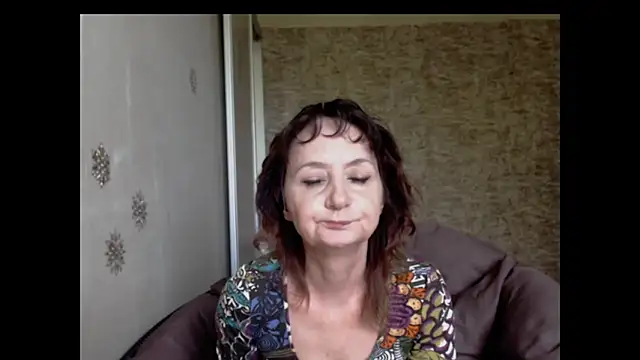 AnnieEltgant online show from 06-02-26, 07:32