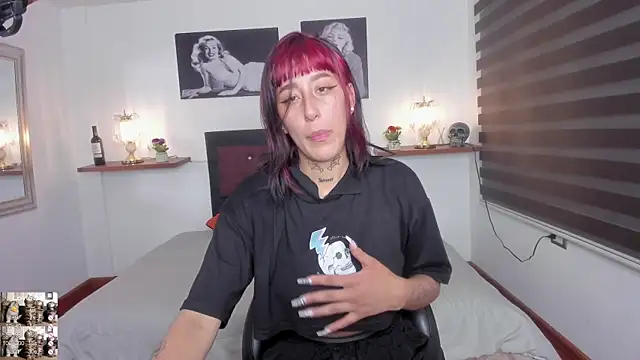 Snapshot of Mariana_Joness chatting on 01-13-25, 01:56 Mariana Joness online show from 01-13-25, 01:56