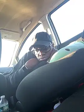 Snapshot of ChocolateBuns101 chatting on 12-12-24, 08:21 ChocolateBuns101 online show from 12-12-24, 08:21