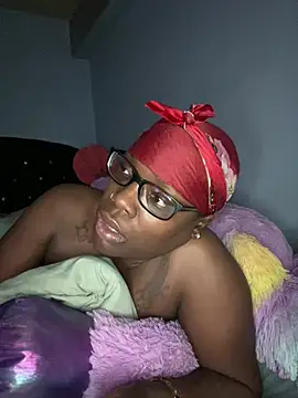 Snapshot of ChocolateBuns101 chatting on 12-18-24, 05:59 ChocolateBuns101 online show from 12-18-24, 05:59