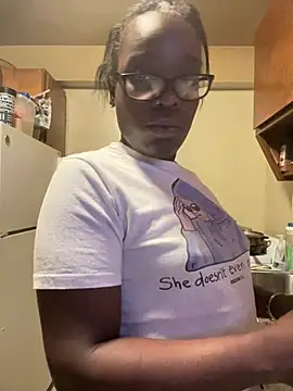 Snapshot of ChocolateBuns101 chatting on 12-27-24, 11:21 ChocolateBuns101 online show from 12-27-24, 11:21