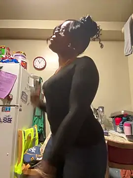 Snapshot of ChocolateBuns101 chatting on 01-01-25, 04:07 ChocolateBuns101 online show from 01-01-25, 04:07