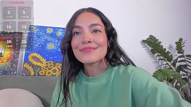 TIFFANYRUSSO online show from 03-25-26, 06:30