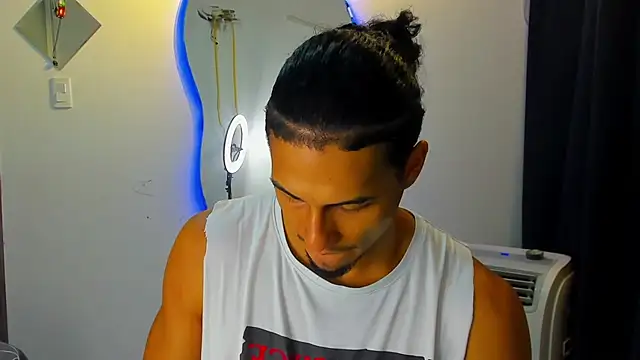 Kris Khalifa69 online show from 09-22-25, 01:40