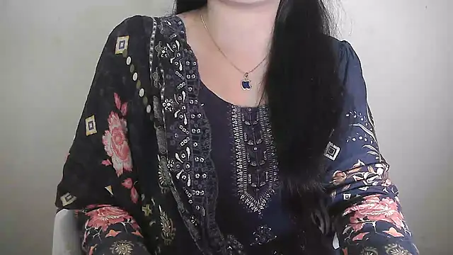 Snapshot of Chanchal--Navya chatting on 01-02-25, 12:57 Chanchal--Navya online show from 01-02-25, 12:57