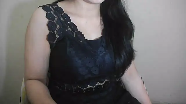 Snapshot of Chanchal--Navya chatting on 01-12-25, 11:36 Chanchal--Navya online show from 01-12-25, 11:36