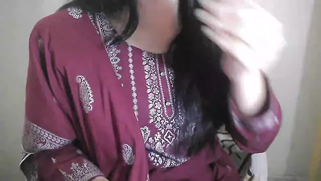 Snapshot of Chanchal--Navya chatting on 01-29-25, 01:38 Chanchal--Navya online show from 01-29-25, 01:38