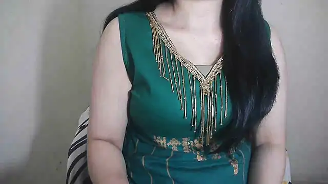 Snapshot of Chanchal--Navya chatting on 01-30-25, 12:37 Chanchal--Navya online show from 01-30-25, 12:37