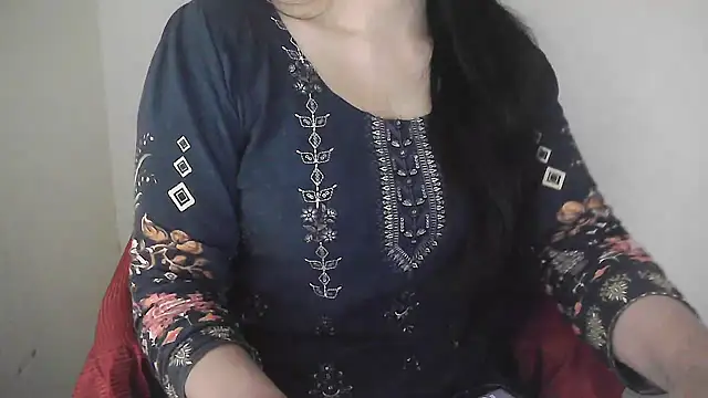 Snapshot of Chanchal--Navya chatting on 02-09-25, 01:46 Chanchal--Navya online show from 02-09-25, 01:46