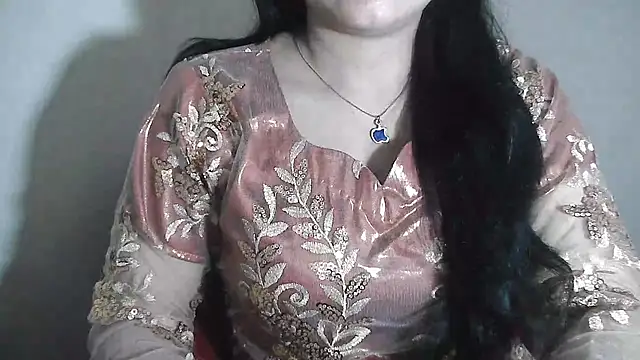 Snapshot of Chanchal--Navya chatting on 03-08-25, 05:11 Chanchal--Navya online show from 03-08-25, 05:11