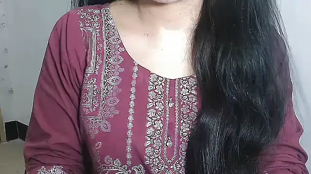 Snapshot of Chanchal--Navya chatting on 09-08-25, 06:29 Chanchal--Navya online show from 09-08-25, 06:29