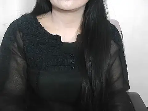 Snapshot of Chanchal--Navya chatting on 11-18-25, 06:12 Chanchal--Navya online show from 11-18-25, 06:12