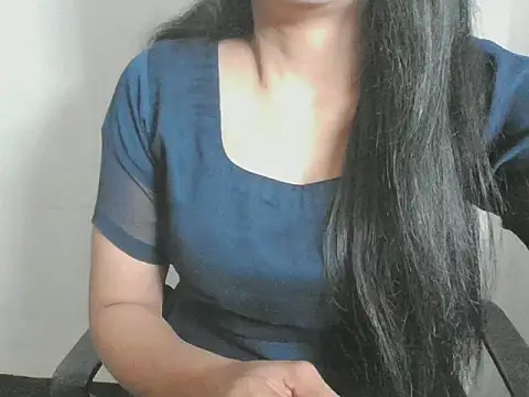 Snapshot of Chanchal--Navya chatting on 11-21-25, 05:00 Chanchal--Navya online show from 11-21-25, 05:00