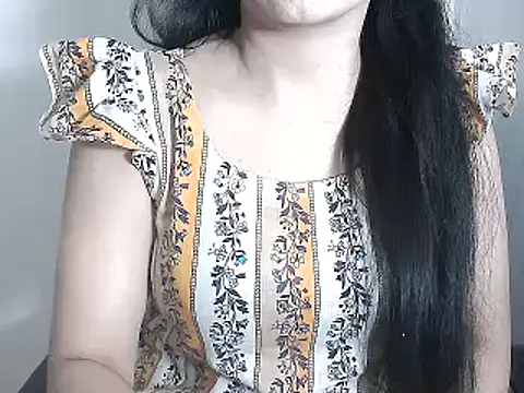 Snapshot of Chanchal--Navya chatting on 11-30-25, 05:28 Chanchal--Navya online show from 11-30-25, 05:28