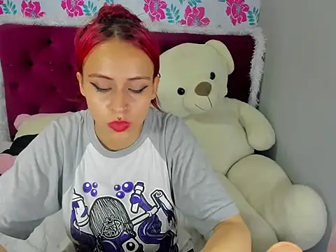 Snapshot of GiannaGoddes chatting on 12-07-24, 10:23 GiannaGoddes online show from 12-07-24, 10:23