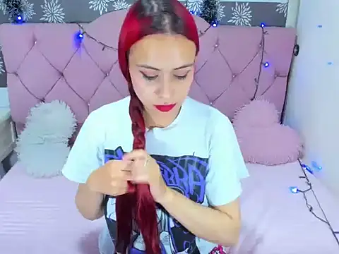 Snapshot of GiannaGoddes chatting on 01-04-25, 09:10 GiannaGoddes online show from 01-04-25, 09:10