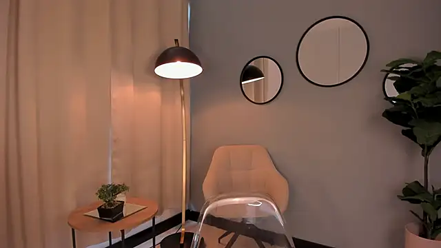 Snapshot of LiaPearce chatting on 12-09-24, 01:13 LiaPearce online show from 12-09-24, 01:13