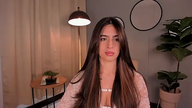 Snapshot of LiaPearce chatting on 02-11-25, 01:41 LiaPearce online show from 02-11-25, 01:41