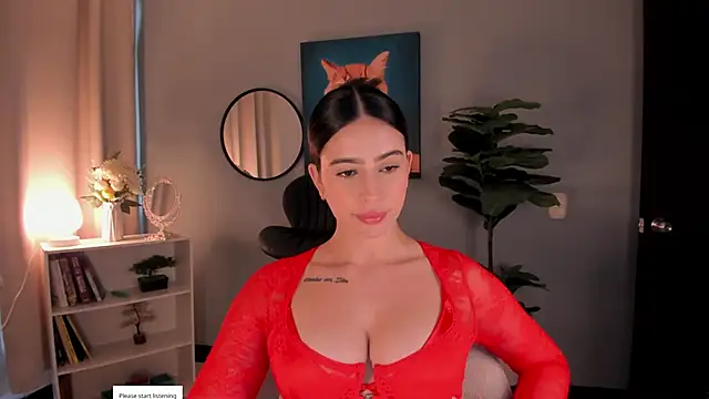 Snapshot of LiaPearce chatting on 11-12-25, 12:05 LiaPearce online show from 11-12-25, 12:05