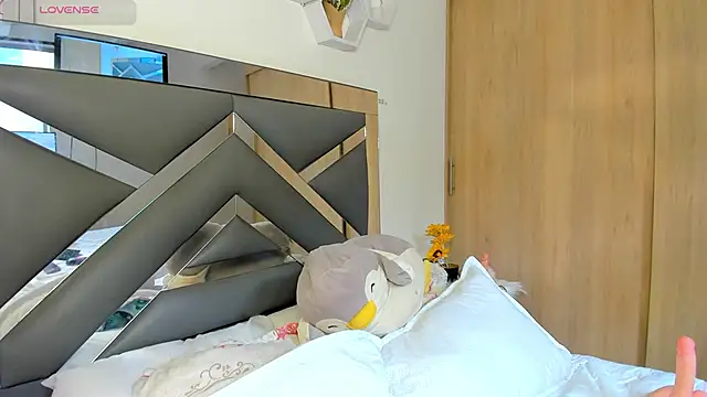 lexa cooper online show from 02-07-25, 08:20