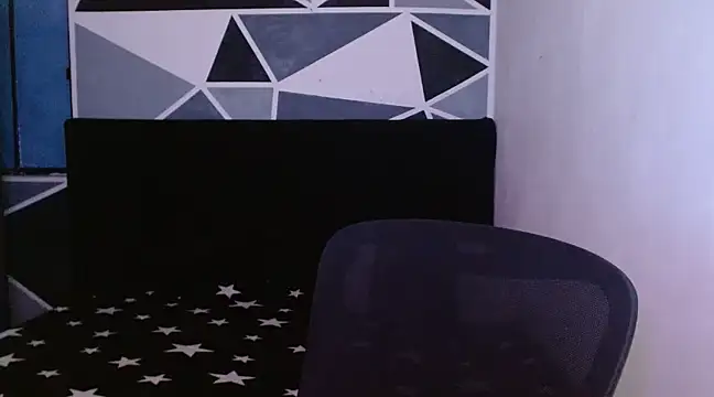 littlextreme online show from 12-24-24, 04:11