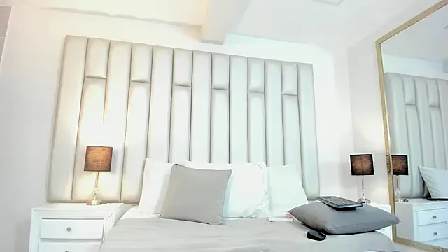 aandreaperez online show from 11-03-25, 07:37