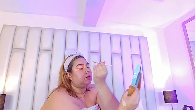 aandreaperez online show from 04-25-26, 01:41