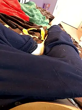 Snapshot of Hugetings chatting on 12-04-24, 09:13 Hugetings online show from 12-04-24, 09:13