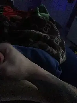 Snapshot of Hugetings chatting on 12-19-24, 03:30 Hugetings online show from 12-19-24, 03:30