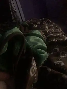 Snapshot of Hugetings chatting on 02-10-25, 09:25 Hugetings online show from 02-10-25, 09:25