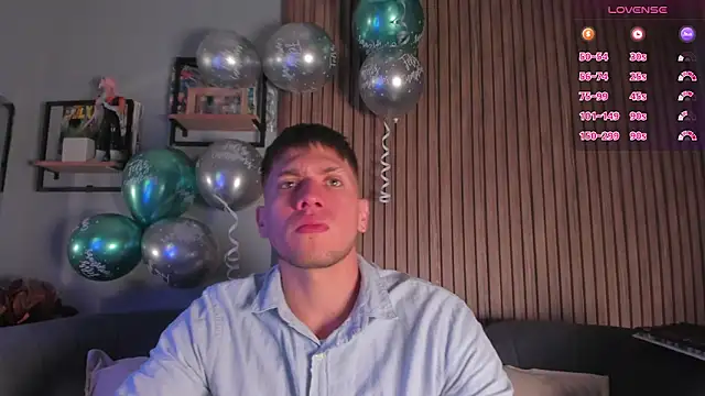 Snapshot of SebastianMaximoff chatting on 12-17-24, 12:33 SebastianMaximoff online show from 12-17-24, 12:33