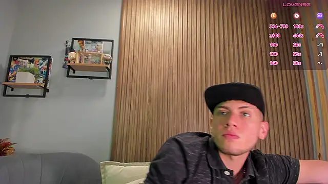 Snapshot of SebastianMaximoff chatting on 12-19-24, 03:08 SebastianMaximoff online show from 12-19-24, 03:08