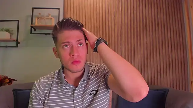 Snapshot of SebastianMaximoff chatting on 01-14-25, 12:03 SebastianMaximoff online show from 01-14-25, 12:03