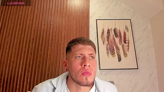 Snapshot of SebastianMaximoff chatting on 10-02-25, 07:43 SebastianMaximoff online show from 10-02-25, 07:43