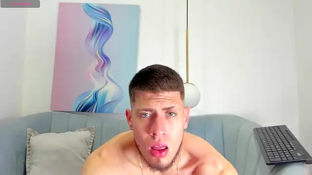 Snapshot of SebastianMaximoff chatting on 10-25-25, 07:30 SebastianMaximoff online show from 10-25-25, 07:30
