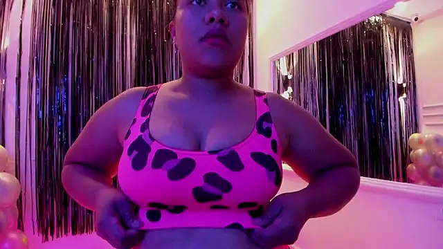 Snapshot of ale_cam chatting on 01-25-25, 04:35 ale cam online show from 01-25-25, 04:35